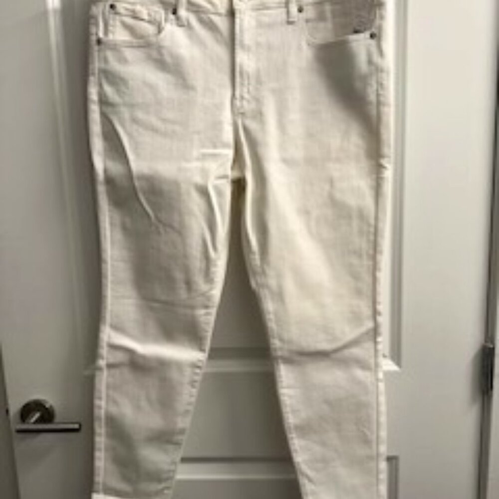 GAP White Jeans